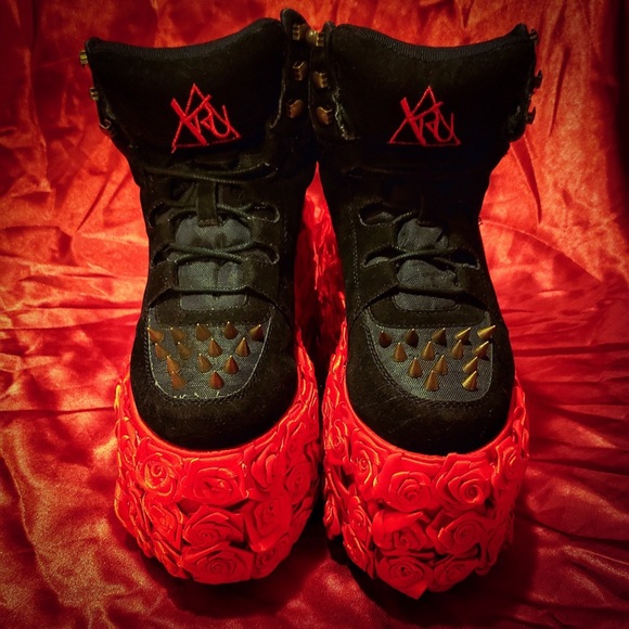 YRU 'ROSE QOZMOPOLITAN' PLATFORMS - Picture 2 of 3